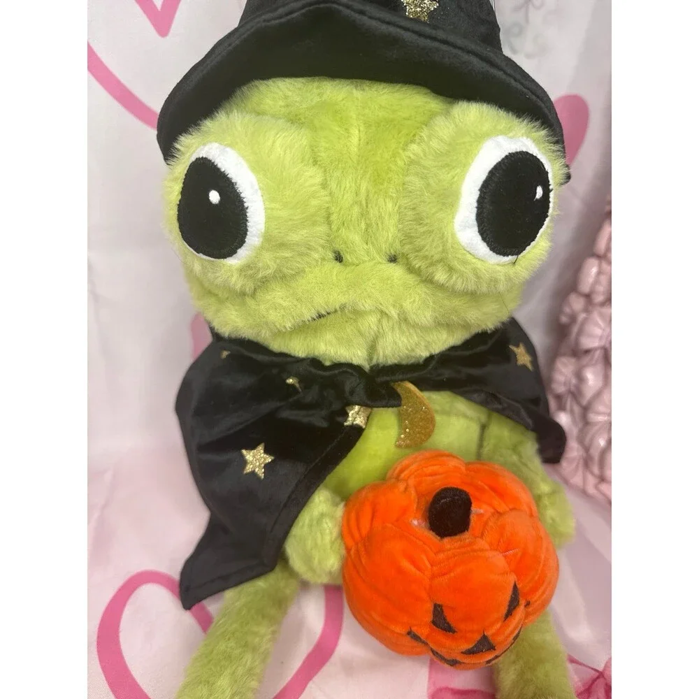 Viral Moonlight Manor Halloween Frog Wizard Pumpkin